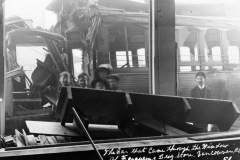 0130-img084-10oct1909-grandview-car-accident