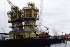 img558-1987mar-skybridge-construction