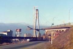 img577-1988jan31-skybridge-construction