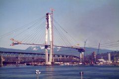 img585-1988mar15-skybridge-construction