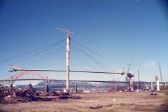 img605-1988mar16-skybridge-construction