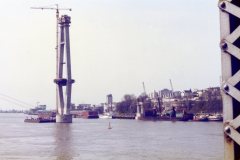 img608-1988apr-skybridge-construction-fraser-river