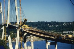 img612-1988aug03-skybridge-construction