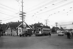 vic-0235-bus-201-img912-douglas-bay-1946jun-charles-smallwood