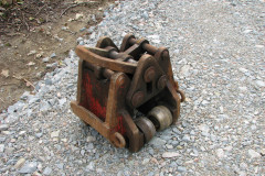   - 04 April 2009