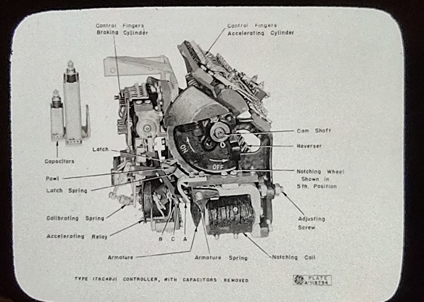 A diagram of a car engine

Description automatically generated